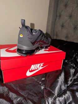 NIKE AIR VAPORMAX PLUS