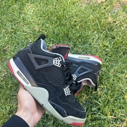Jordan 4 bred 2019 size 10 men