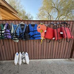 Life Vests For Boating Or Water Skiing