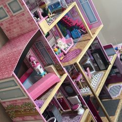 Doll House 