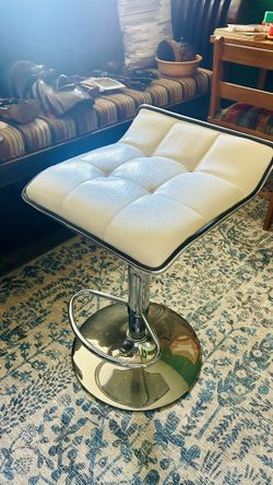 Retro Stool