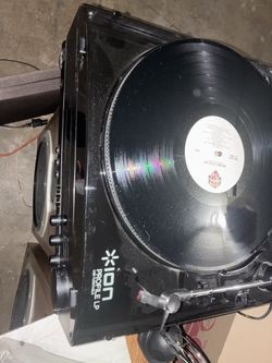 Home Stereo with turn table $200