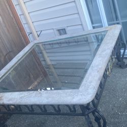 Low Table Selling For Cheap