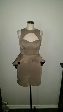 New women's size medium fun unique designer dress by Renee London cocktail party cut out exposed zipper M nwt