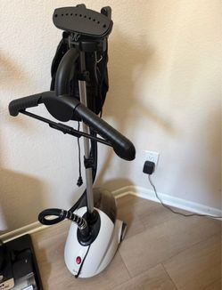 Standing Garment Steamer with Built-In Hanger