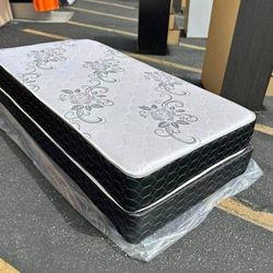 Full size "10 inches" Deluxe mattress 