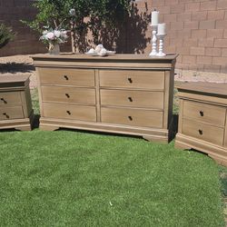 Beautiful Dresser And Nightstands