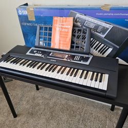 Yamaha YPT-210 Digital Keyboard – Complete Setup w/ Box