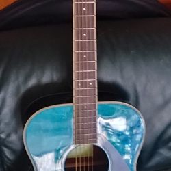 Yamaha FS 820  Acoustic Guitar. 
