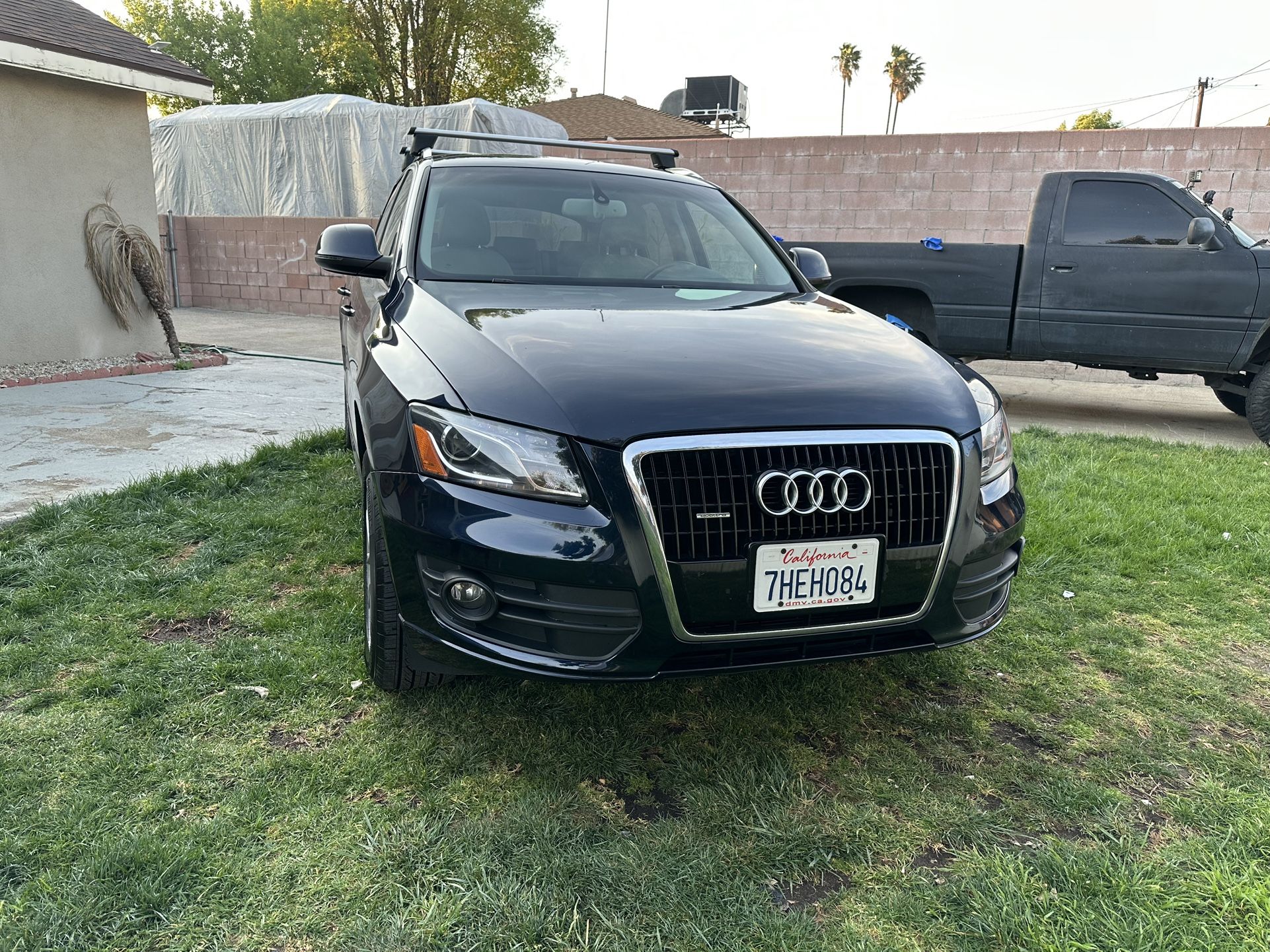 2010 Audi Q5 Premium Quattro Premium