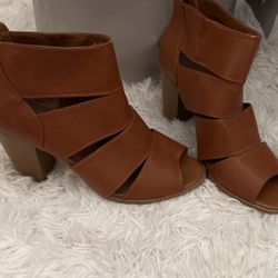 Wedge Sandals And Low Sandals 