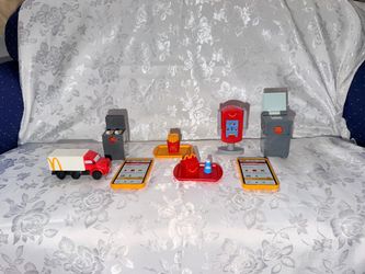 McDonald's Happy Meal Toy Set – 8 Pieces