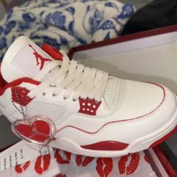 Jordan 4s