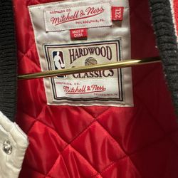 Chicago Bulls Jacket  Size L New / No Tags 