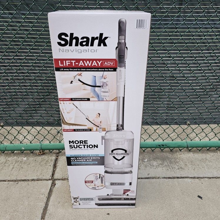 Shark Navigator Lift-Away Upright Vacuum
