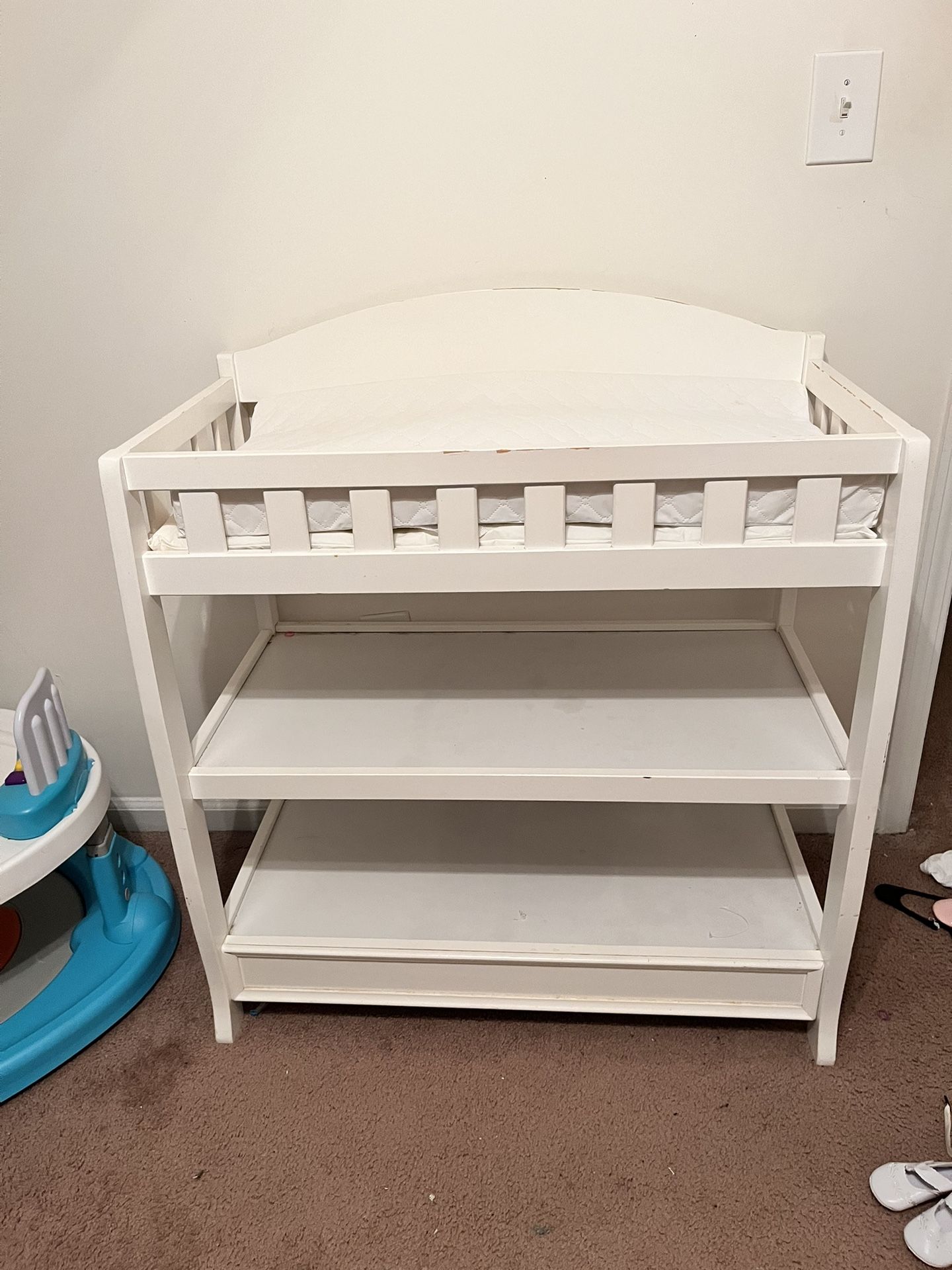 Changing Table With 2 Mattresses