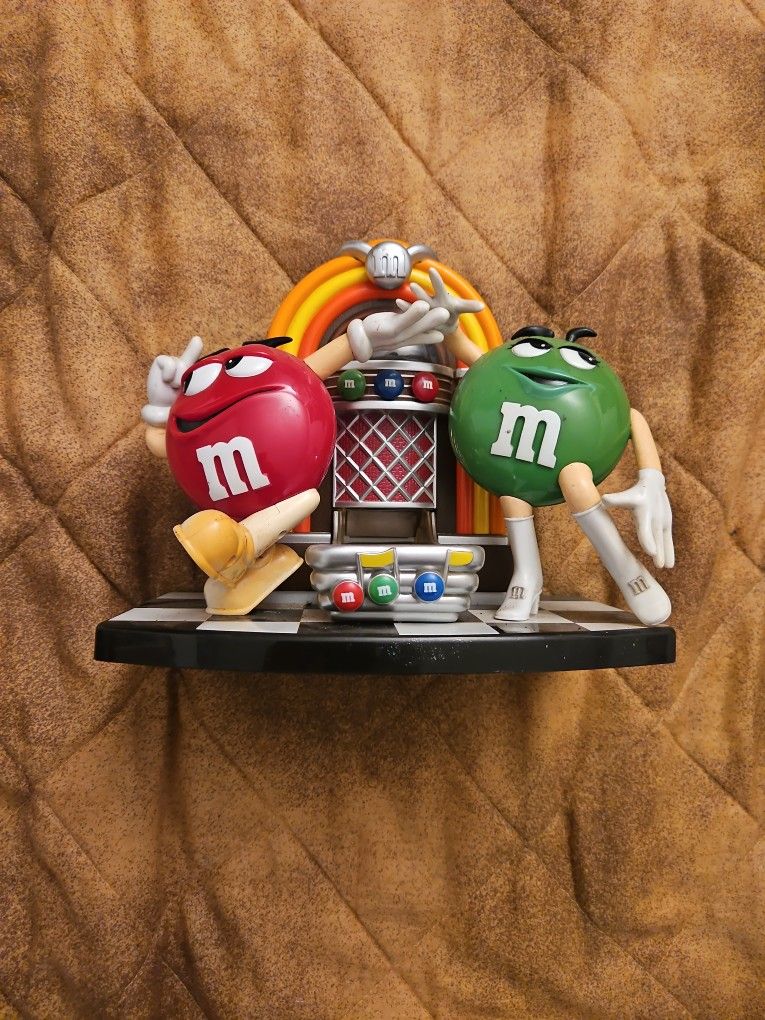 M & M ROCKIN AND ROLL CAFE DISPENSER