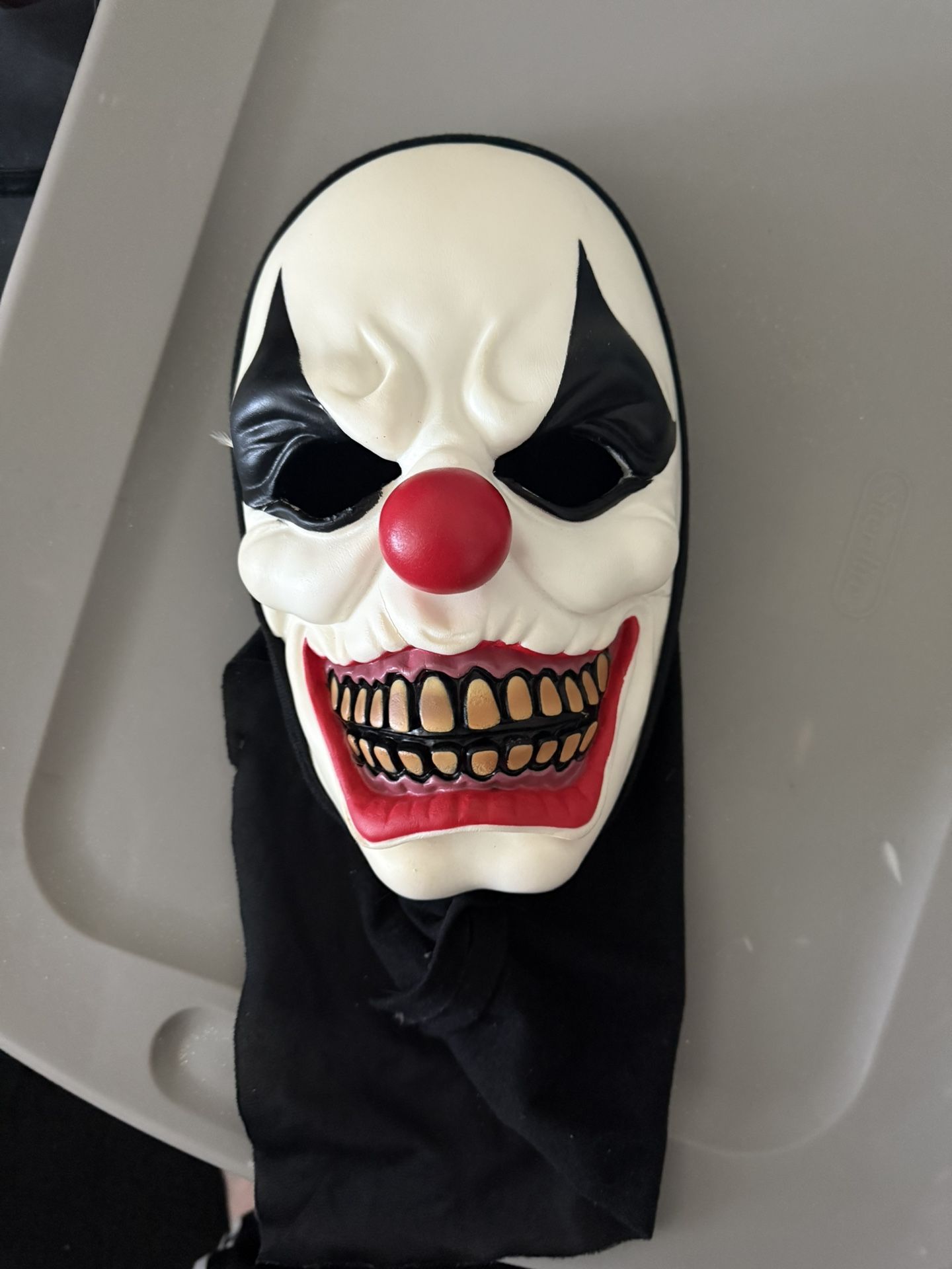 Scary Clown Mask