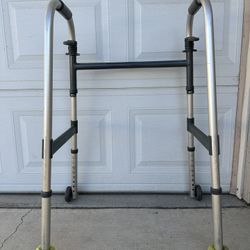 Folding Safe Walker 
