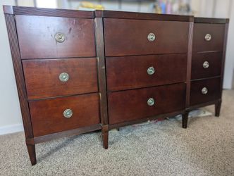 9 Drawers Dresser