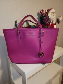 MICHAEL KORS PURSE - MEDIUM SIZE