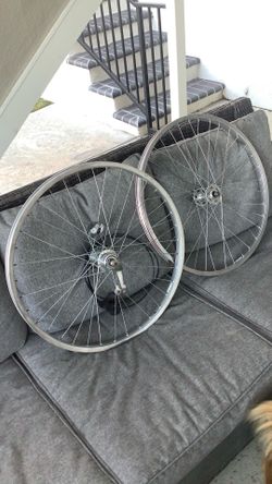 26” Araya, Modern Shimano 3speed w/coaster brake, High Flange Hub, Spin Straight, Throttle Shifter, Located in La Habra