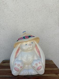 Vintage Ceramic Easter Bunny Rabbit Cookie Jar (Treasure Craft)