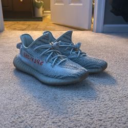 Yeezy 350 Blue tint Size 10.5