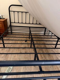 Vibe Queen Gel Memory Foam Mattress and Black Metal Bed Frame