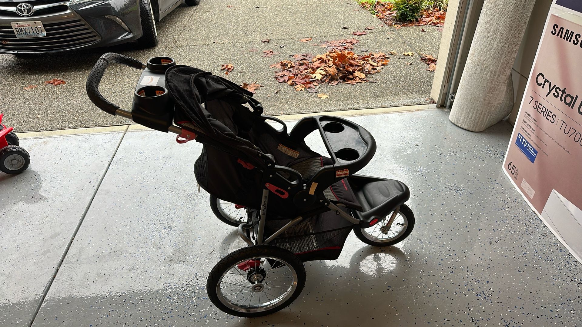 Free For Grabs - Kids Stroller In Very Good Condition 