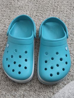 Crocs Adult Unisex Teal and White M5 W7