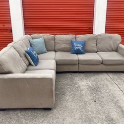 Sectional Couch (Delivery Available)