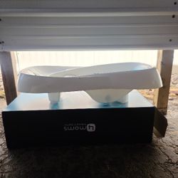 4 Moms Tub Only Used Twice 