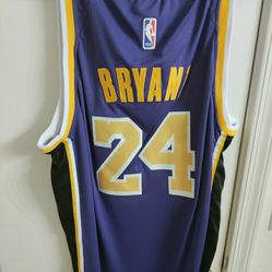 Lakers Jersey #24 Size XL