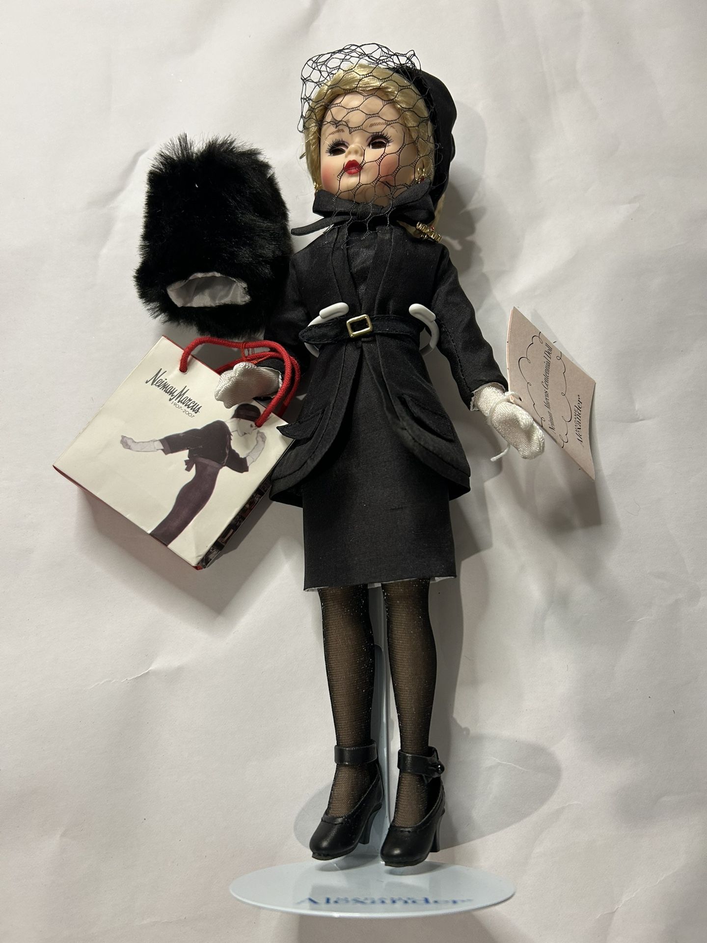 Madame Alexander Neiman Marcus Centennial Doll 47790, Reg Cards