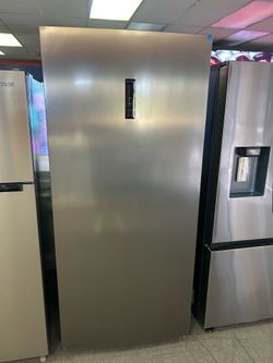 Element Upright Refrigerator/Freezer!!
