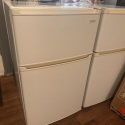 Small Refrigerators 