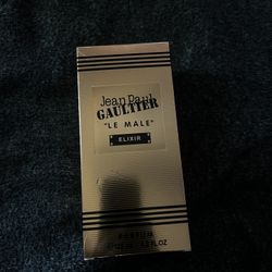 •	Men’s Cologne – Authentic – Lightly Used
