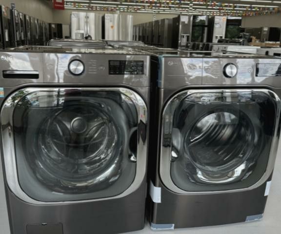 50% OFF-LG Mega Front Load Washer and Dryer Set-SCRATCH N DENT