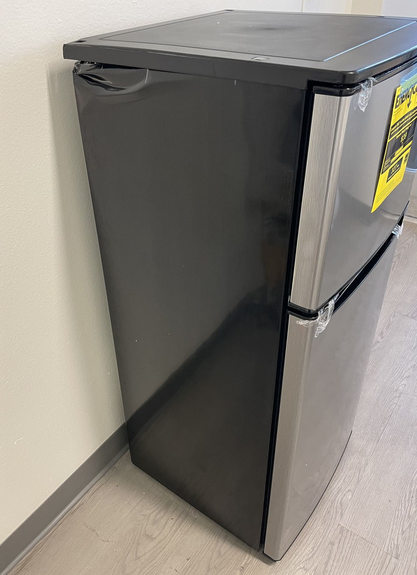 Magic Chef 4.5 cu. ft. 2 Door Mini Fridge in Stainless Look with