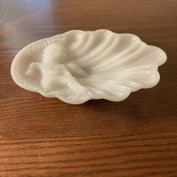 Vintage Avon Milk Glass Cherub/Angel Soap/Trinket Dish