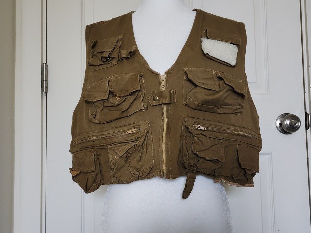 Fishing, Camping, Hunting Unisex 100% Cotton Vest By Safari Club Sz L.