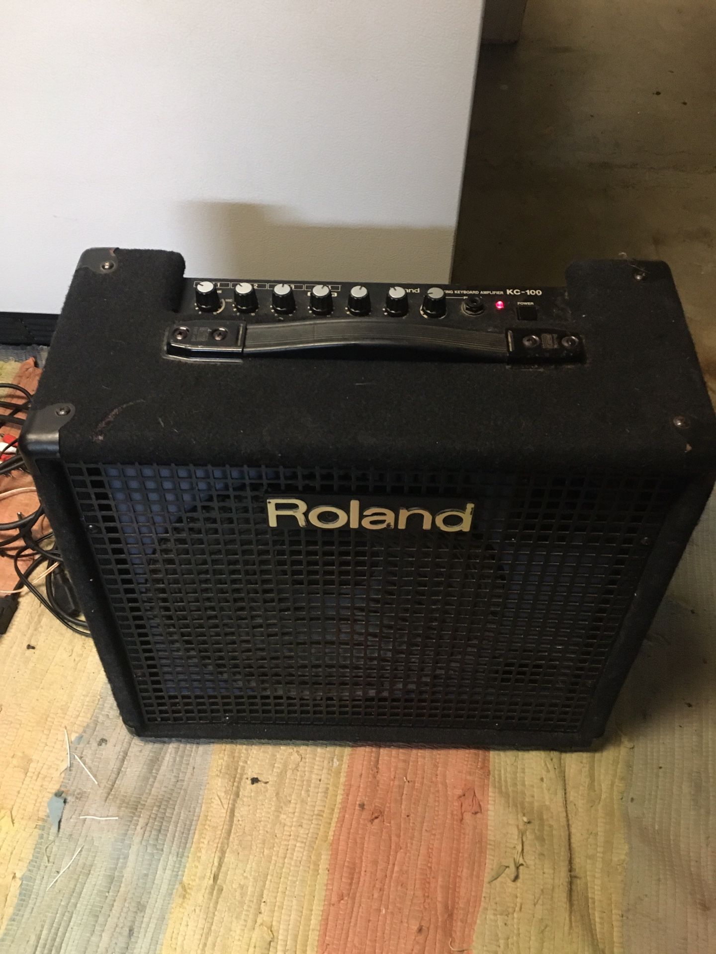 Roland KC-100 Keyboard Mixer Amplifier