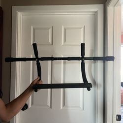 Pull Up Bar 