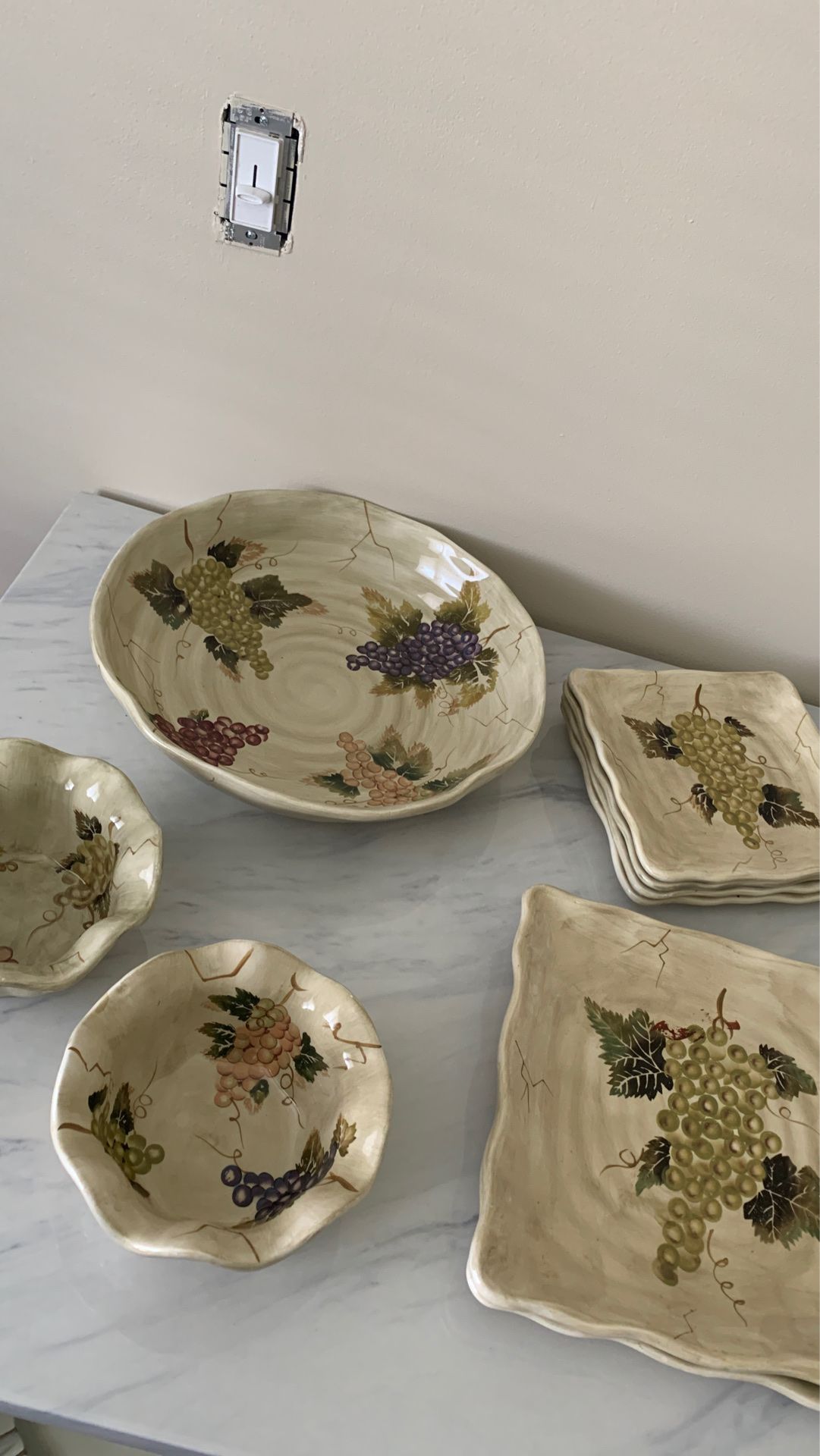 Serving plate set