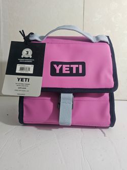 YETI Daytrip Lunch Bag Wildflower Fuchsia/Navy Easy to Clean Folding Handle