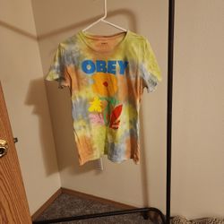 Women's Obey Size Small