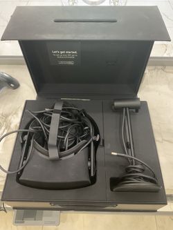 Bundle Meta Oculus Rift CV1 Headset, Rift CV1 Cable, Rift CVI Sensors