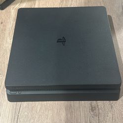 Ps4 Slim with two controllers 