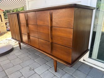 Mid-Century Modern Walnut Dresser & Queen Bed Frame by United Furniture Corporation